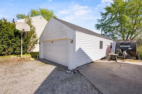 Exterior - 2717 W Heather Ave, Appleton, WI 54914 photo 3 of 7