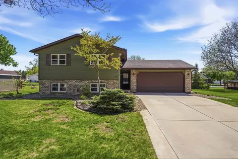 166 Martin Pl, Fond Du Lac, WI 54935
