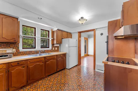 Kitchen - 1128 W Winnebago St, Appleton, WI 54914 photo 2 of 3