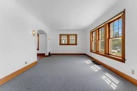 Living - 1128 W Winnebago St, Appleton, WI 54914 photo 1 of 5