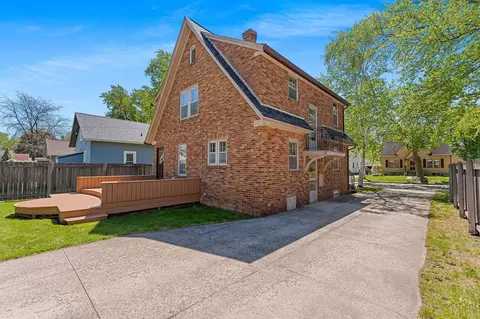 Exterior - 1128 W Winnebago St, Appleton, WI 54914 photo 8 of 11