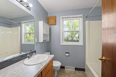 Bath - 1906 W Pine St, Appleton, WI 54914 photo 1 of 2