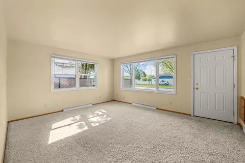 Living - 1906 W Pine St, Appleton, WI 54914 photo 2 of 3