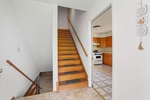 Entry Way - 1906 W Pine St, Appleton, WI 54914 photo 1 of 2