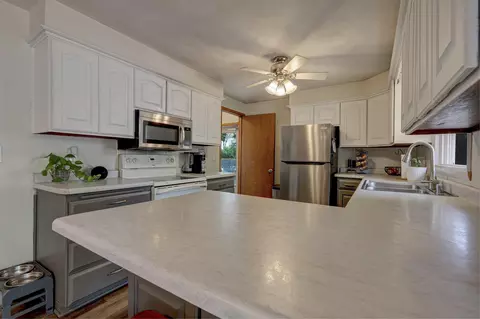 Kitchen - 3149 N Durkee St, Appleton, WI 54911 photo 3 of 3