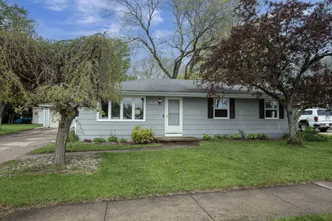 Exterior - 3149 N Durkee St, Appleton, WI 54911 photo 7 of 8