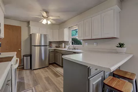 Kitchen - 3149 N Durkee St, Appleton, WI 54911 photo 2 of 3