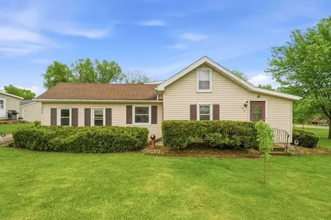 630 Elm St, Omro, WI 54963