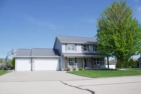 w6464 Cherrybark Circle, Menasha, WI 54952