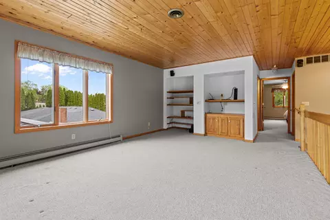 Living - 728 E River Dr, Omro, WI 54963 photo 6 of 8