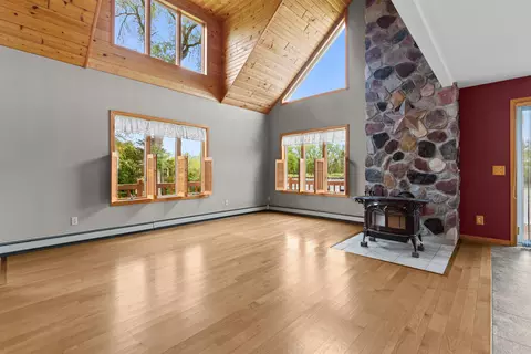 Living - 728 E River Dr, Omro, WI 54963 photo 3 of 8