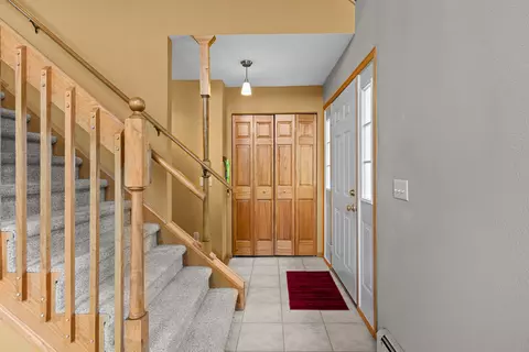 Entry Way - 728 E River Dr, Omro, WI 54963 photo 2 of 2