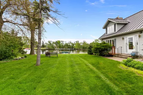 Exterior - 728 E River Dr, Omro, WI 54963 photo 8 of 9
