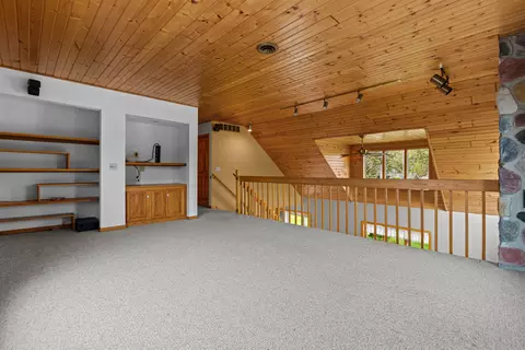 Living - 728 E River Dr, Omro, WI 54963 photo 5 of 8