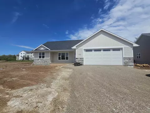 1423 Hoffman Rd, Green Bay, WI 54311