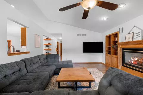 Living - 233 Burning Tree Ct, Wrightstown, WI 54180 photo 4 of 4