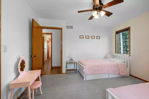 Bedroom - 233 Burning Tree Ct, Wrightstown, WI 54180 photo 5 of 10