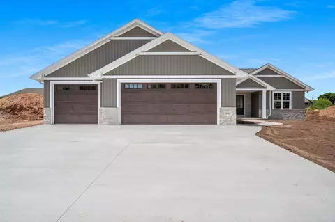 340 Baywood Trl, Green Bay, WI 54311