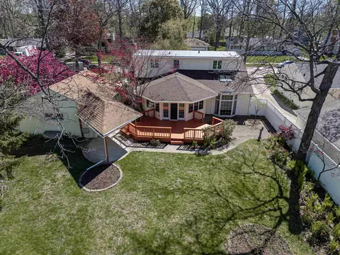 Exterior - 2207 S Gladys Ave, Appleton, WI 54915 photo 11 of 12