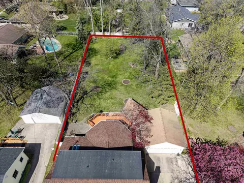 View/Area - 2207 S Gladys Ave, Appleton, WI 54915 photo 3 of 13