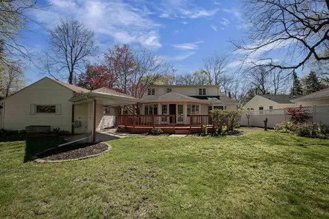 2207 S Gladys Ave, Appleton, WI 54915