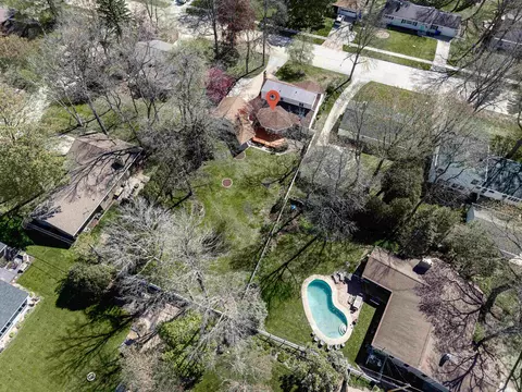 View/Area - 2207 S Gladys Ave, Appleton, WI 54915 photo 5 of 13