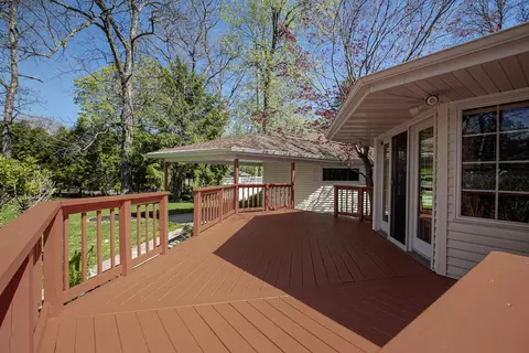 Exterior - 2207 S Gladys Ave, Appleton, WI 54915 photo 6 of 12