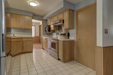 Kitchen - 2207 S Gladys Ave, Appleton, WI 54915 photo 1 of 3