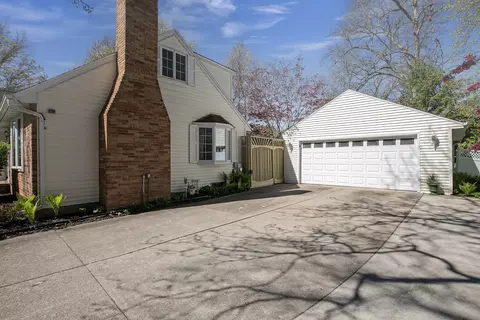 Exterior - 2207 S Gladys Ave, Appleton, WI 54915 photo 4 of 12