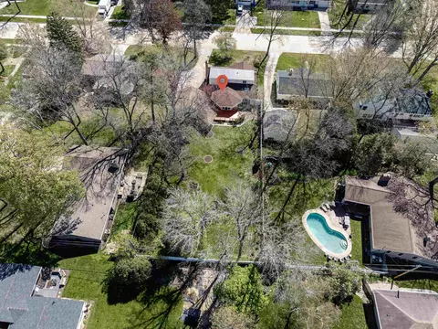 View/Area - 2207 S Gladys Ave, Appleton, WI 54915 photo 6 of 13