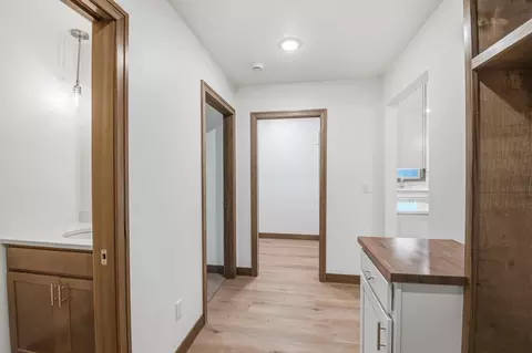 Entry Way - 569 Emerald Isle Ct, Wrightstown, WI 54180 photo 2 of 3