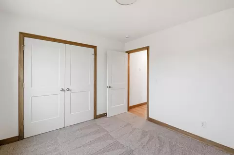 Bedroom - 569 Emerald Isle Ct, Wrightstown, WI 54180 photo 7 of 7