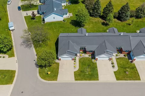 View/Area - 923 W Windtree Dr, Appleton, WI 54914 photo 7 of 13