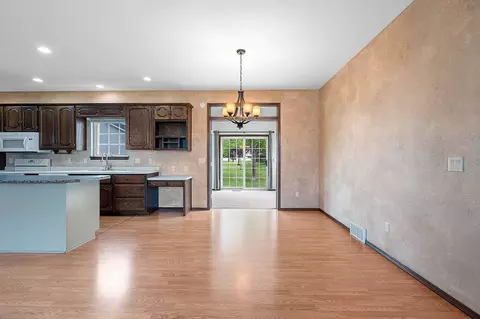 Other - 923 W Windtree Dr, Appleton, WI 54914 photo 2 of 11