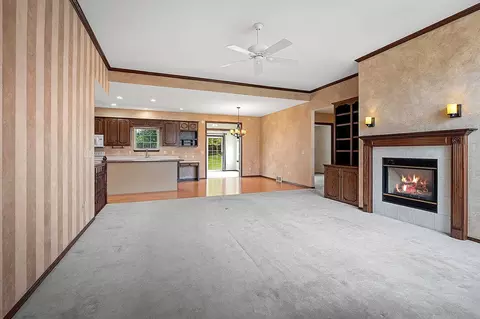 Living - 923 W Windtree Dr, Appleton, WI 54914 photo 1 of 7