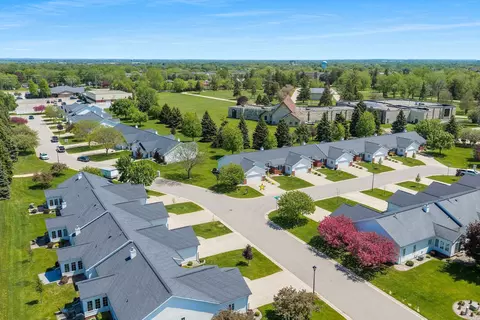 View/Area - 923 W Windtree Dr, Appleton, WI 54914 photo 3 of 13
