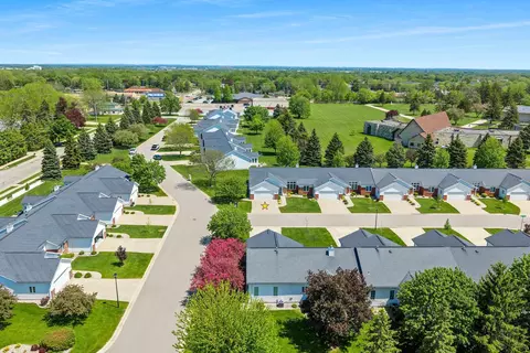 View/Area - 923 W Windtree Dr, Appleton, WI 54914 photo 4 of 13