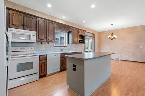 Kitchen - 923 W Windtree Dr, Appleton, WI 54914 photo 2 of 2