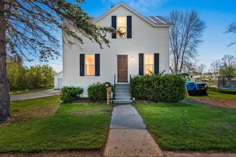 112 Scherer Ave, Oconto, WI 54153