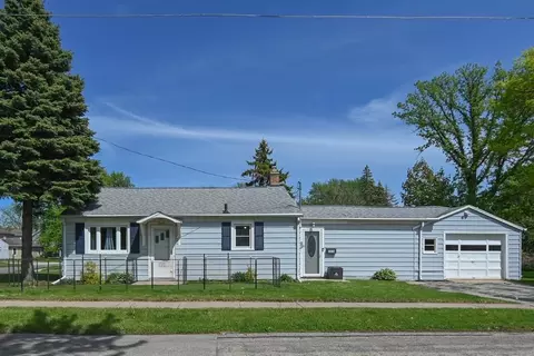 2034 Minerva St, Oshkosh, WI 54901