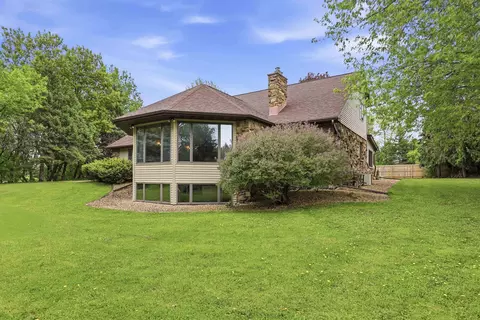 Exterior - n321 Stoney Brook Road, Appleton, WI 54915 photo 6 of 8