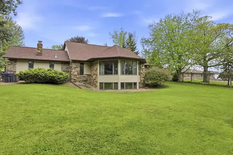 Exterior - n321 Stoney Brook Road, Appleton, WI 54915 photo 5 of 8