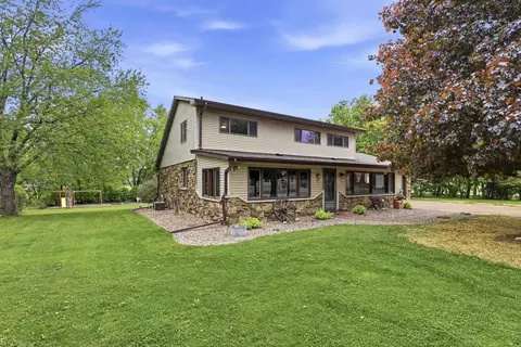 Exterior - n321 Stoney Brook Road, Appleton, WI 54915 photo 2 of 8
