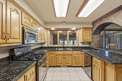 Kitchen - n321 Stoney Brook Road, Appleton, WI 54915 photo 3 of 3