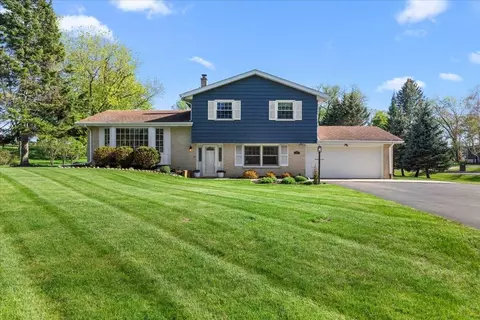 1969 Mayfair Rd, Grafton, WI 53024