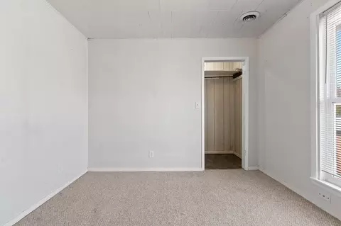 Bedroom - 323 5th St, Algoma, WI 54201 photo 7 of 10