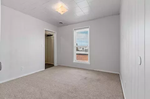 Bedroom - 323 5th St, Algoma, WI 54201 photo 6 of 10