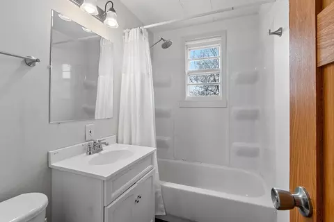 Bath - 323 5th St, Algoma, WI 54201 photo 2 of 2