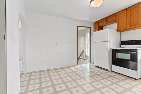 Kitchen - 323 5th St, Algoma, WI 54201 photo 4 of 4
