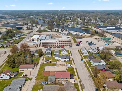 View/Area - 323 5th St, Algoma, WI 54201 photo 7 of 10